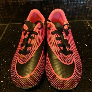 Nike Cleats Girls 12 EUC